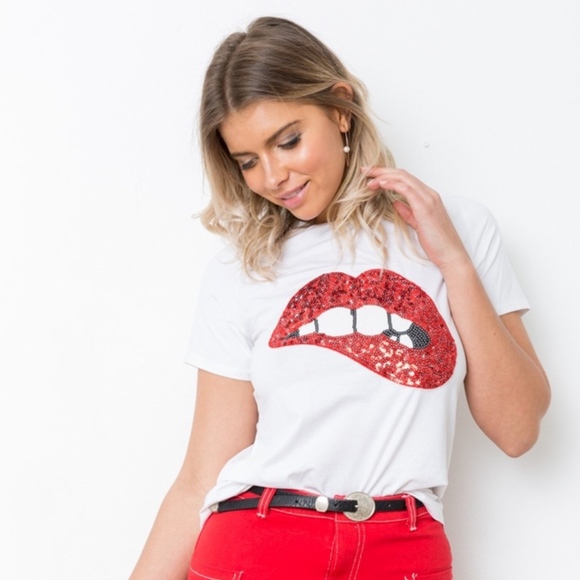 Sequin Red/Pink Lips White Tee Shirt Top Lip Bite - Picture 3 of 8